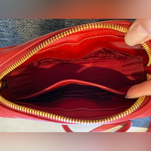 PRADA DIAGRAMME Camera Bag ▪️Authentic In Excellent Condition - Picture 8 of 9